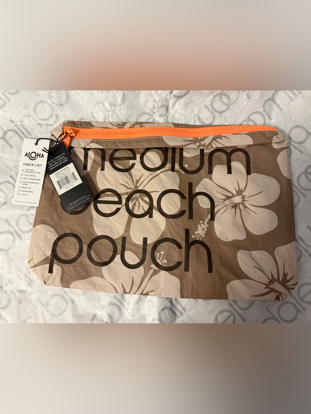 Aloha collection x Bloomingdale’s collab medium beach pouch